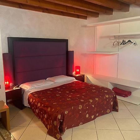 Albergo Le Piante مانربا ديل جاردا المظهر الخارجي الصورة