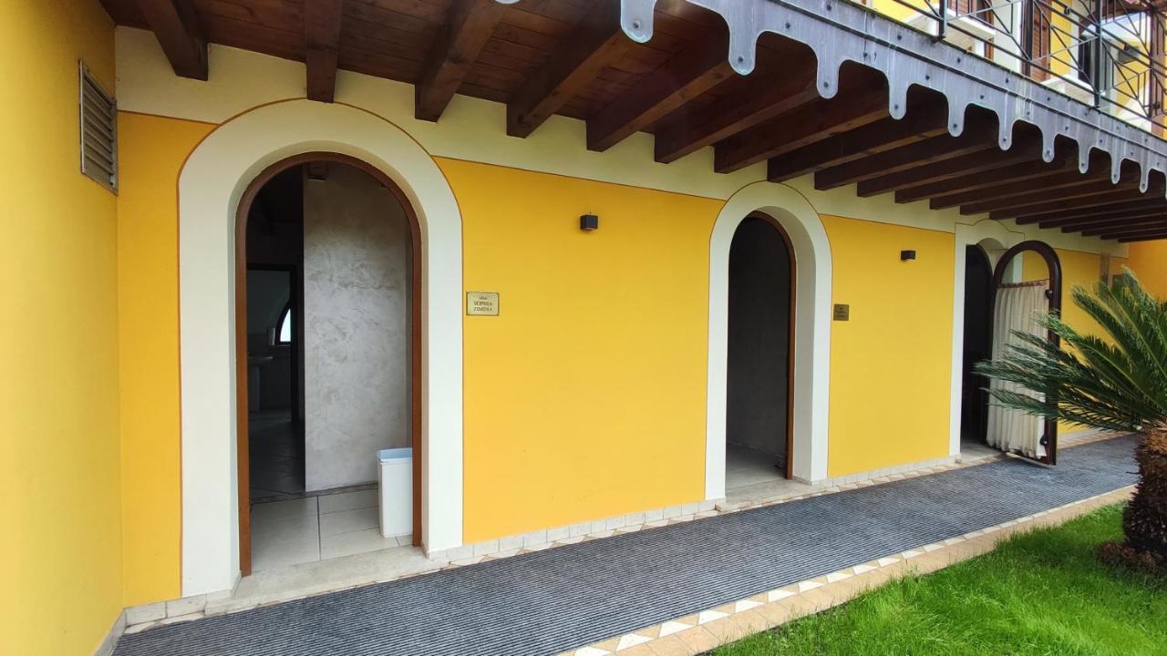 Albergo Le Piante مانربا ديل جاردا المظهر الخارجي الصورة
