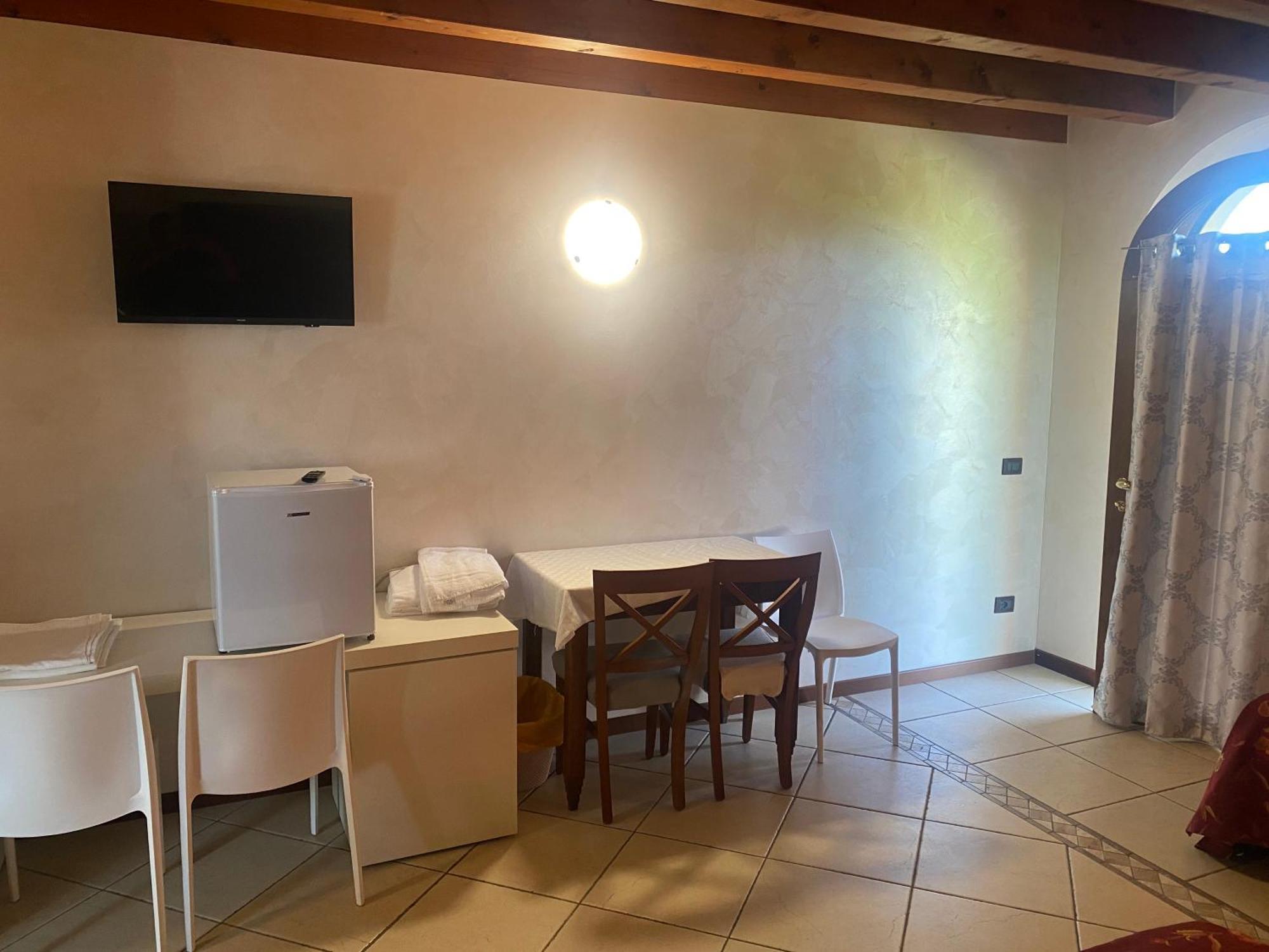 Albergo Le Piante مانربا ديل جاردا المظهر الخارجي الصورة