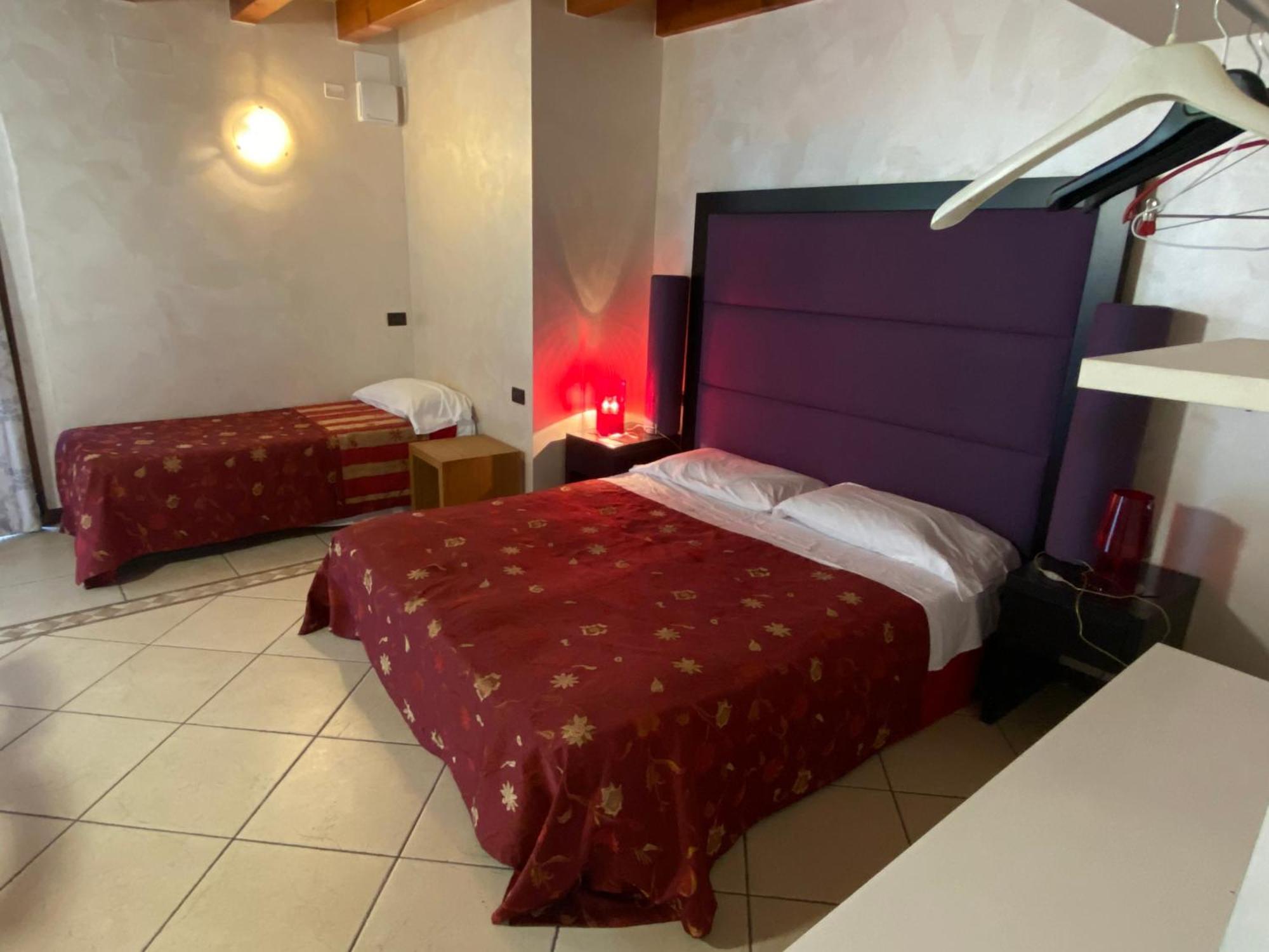 Albergo Le Piante مانربا ديل جاردا المظهر الخارجي الصورة