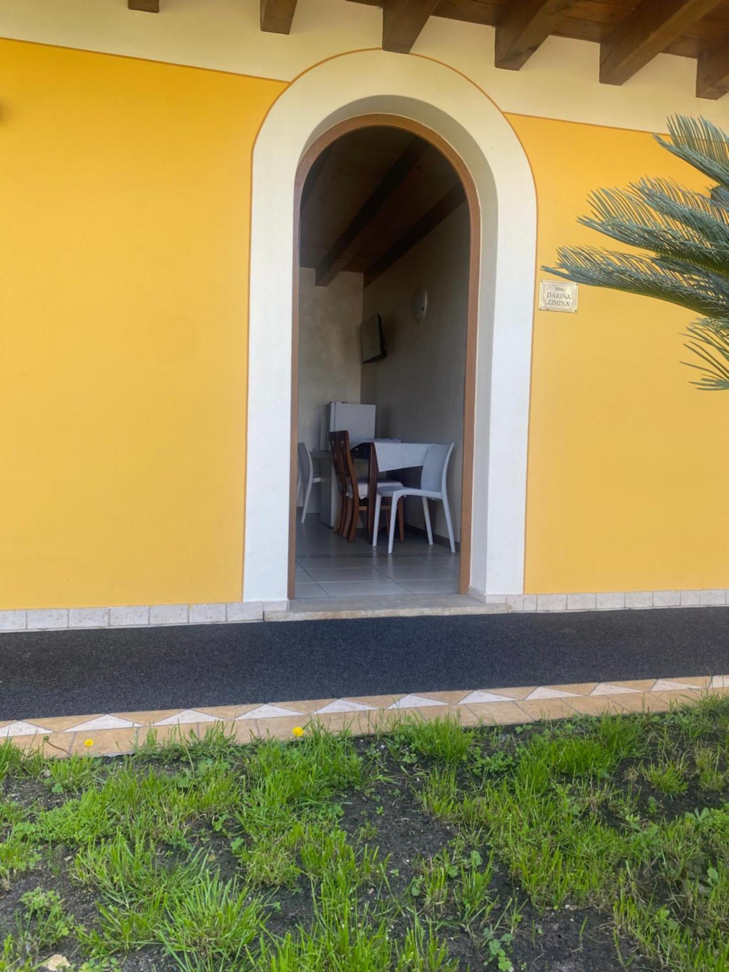 Albergo Le Piante مانربا ديل جاردا المظهر الخارجي الصورة