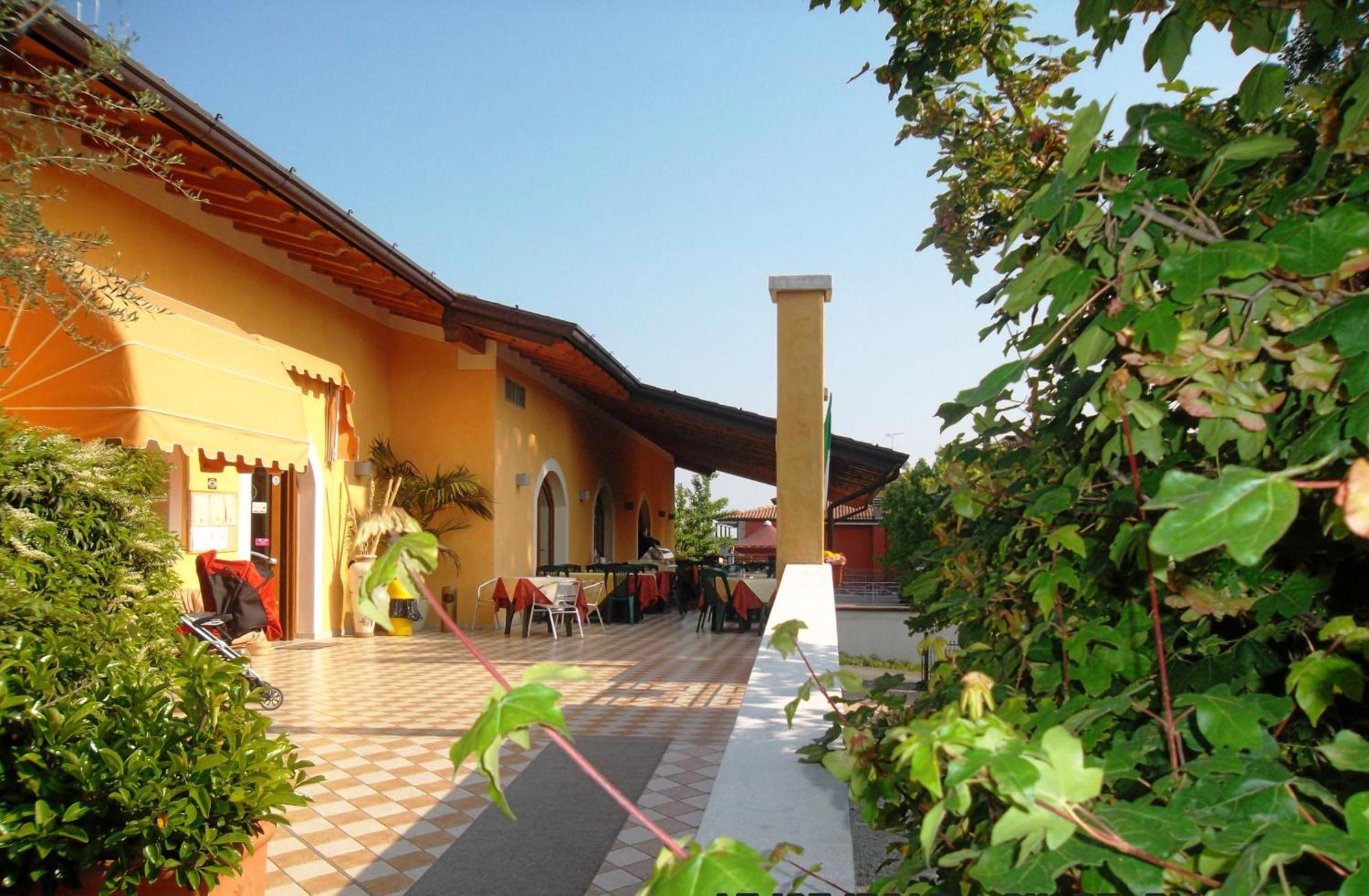 Albergo Le Piante مانربا ديل جاردا المظهر الخارجي الصورة